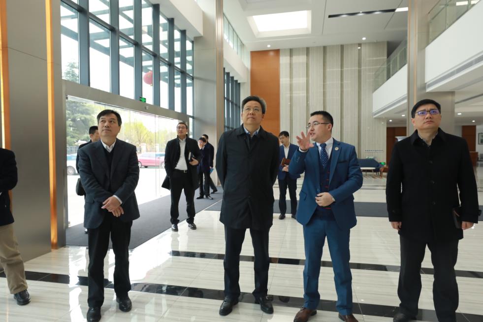 蘇州高新區(qū)黨工委書記、區(qū)長(zhǎng)吳新明書記、王牟、黃鋒主任一行調(diào)研通錦