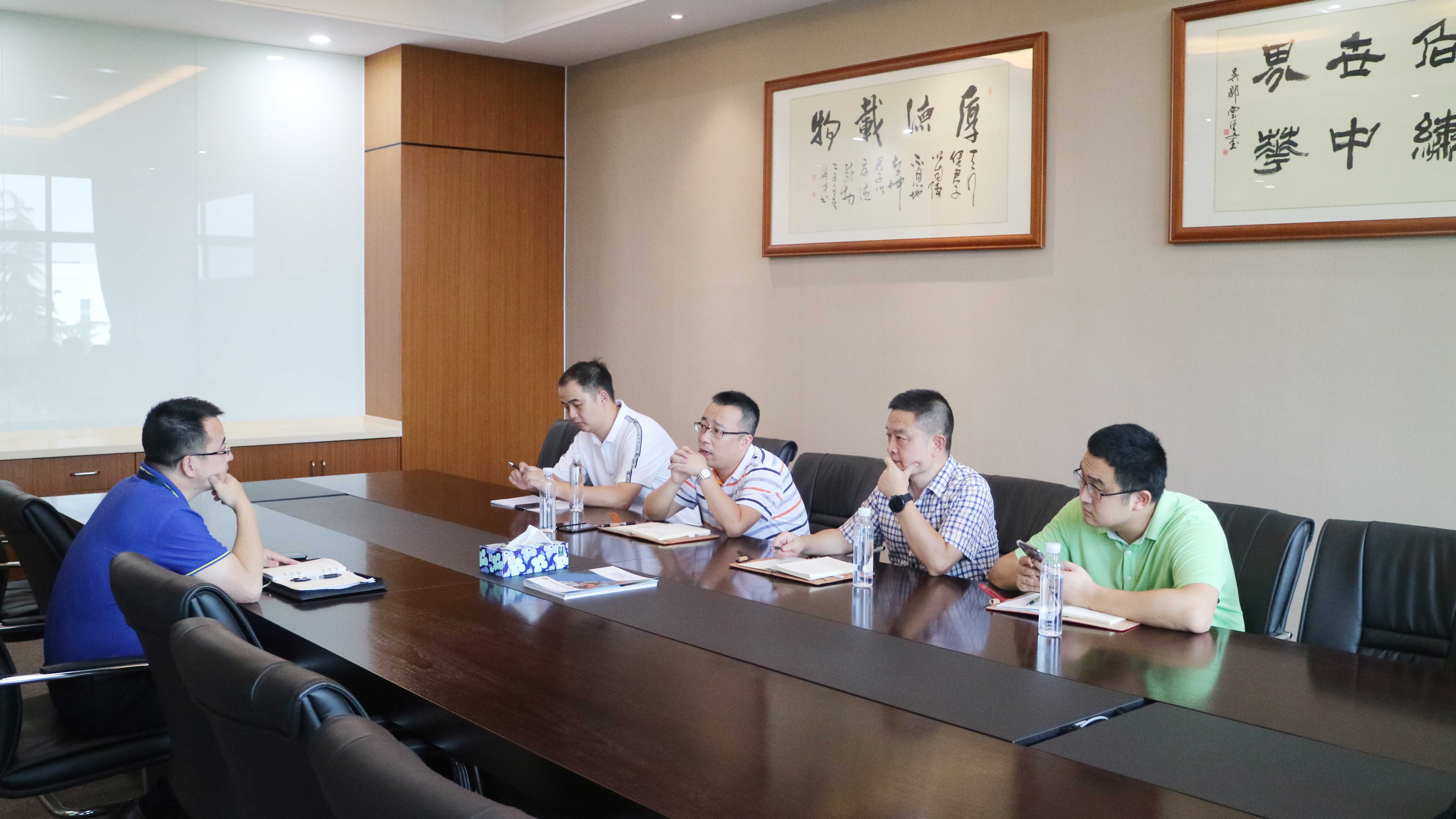 蘇州新區(qū)滸關(guān)經(jīng)開區(qū)黨工委副書記何寧一行調(diào)研通錦指導(dǎo)工作